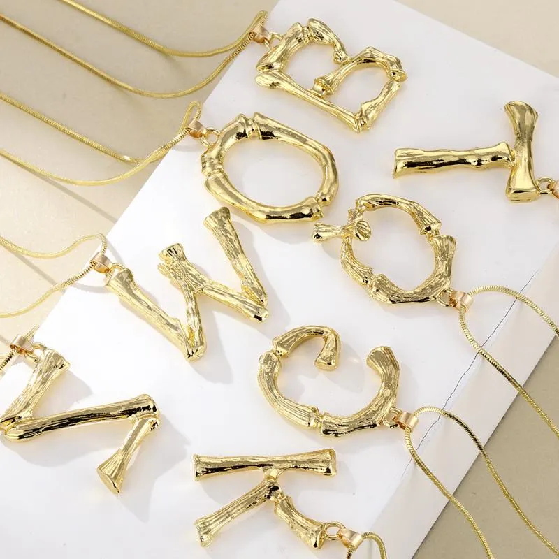 قلادة قلادة كبيرة من الخيزران المعدني الذهب 26 رسالة للنساء الأولية الأبجدية قلادة أزياء سلسلة الهدايا المجوهرات