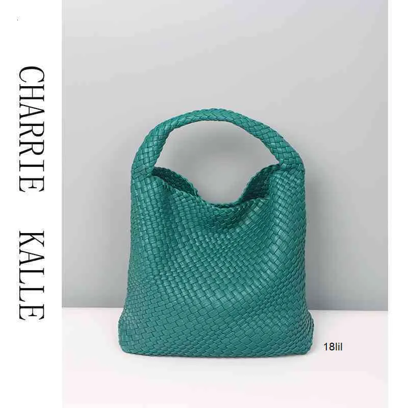 Venetasss Designer Designer YPI3 BOTTEG HANDBAGS VERKLIG POSIOTY 2022 Soft Green Woven Midje Fashion Ins Leather Womens Chain Small Square Bag Wan Qp8f