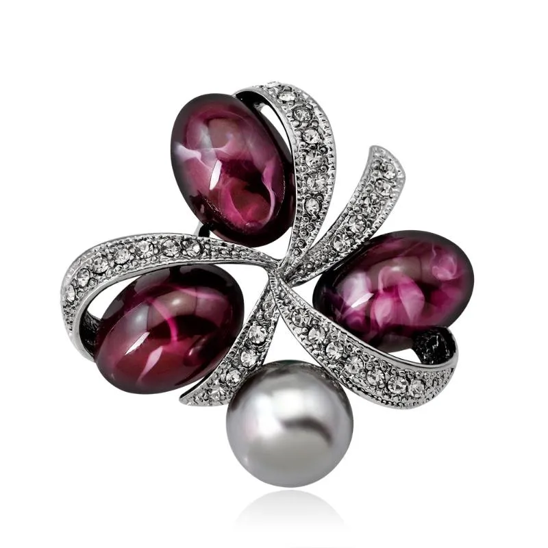 Stift broscher enkel högkvalitativ imitation pärla strass stenklöver för kvinnor mode corsage smycken tillbehörspins