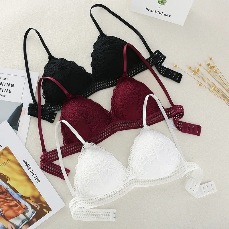 French Deep V Sexy Lace Bra crop top Triangle Cup Seamless Wireless Lingerie Thin Underwear Push Up Women Girls lette 220511