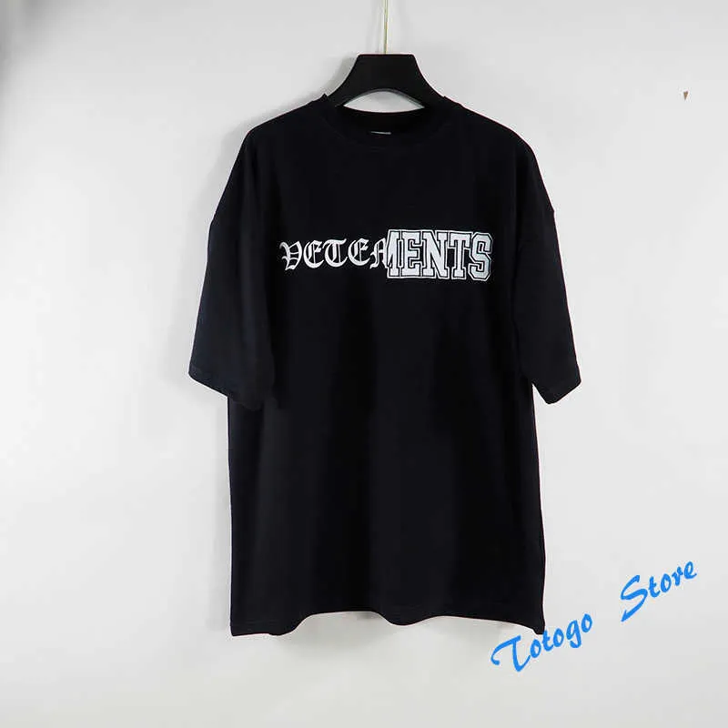 Hip-Hop Loose Black White Vertical Cut-Up VETEMENTS T-shirt Men Women Stitching Letters Vetements Tee Fashion VTM Tops