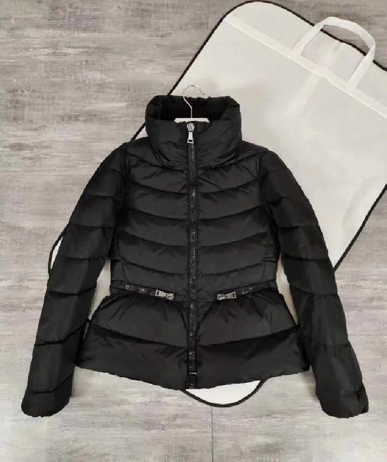 Piumini da donna classici in vita Giacche casual Piumino invernale Parka Cappotti firmati Europa Capispalla unisex Abbigliamento giacca di piume calde