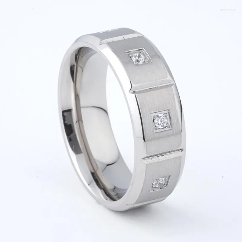 Bröllopsringar unik designer 8mm CZ Stones Band smycken för män och kvinnor Äktenskapsjubileum Fashion Gift Wynn22