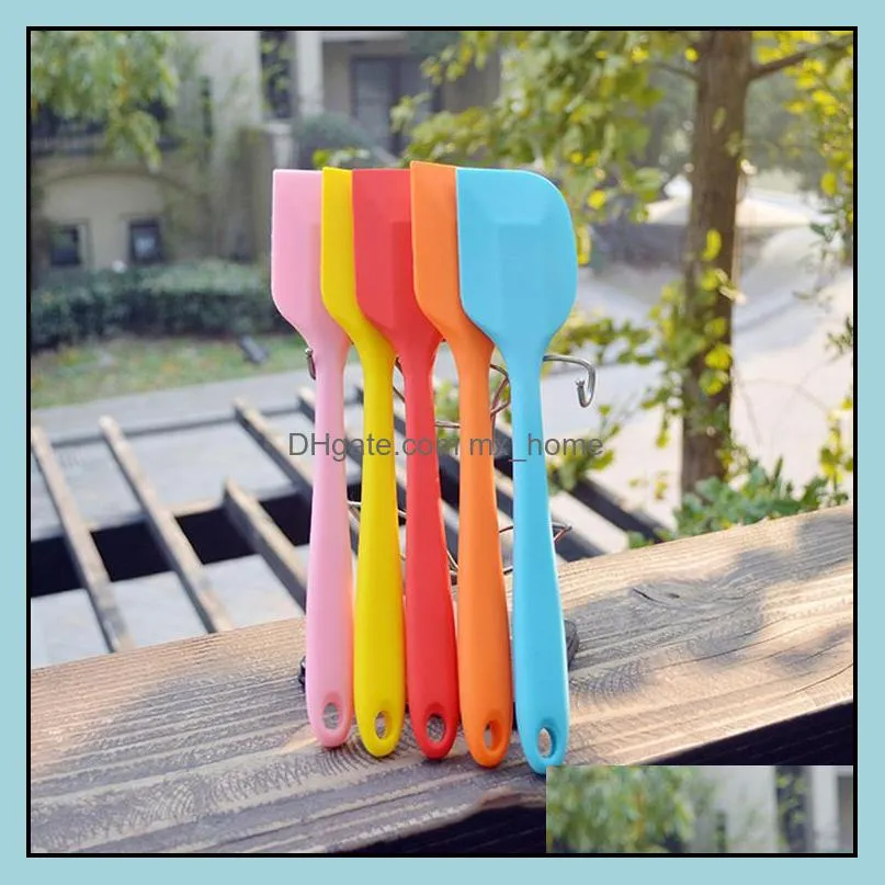 Silicone Food Grade Non Stick Butter Spatula Cooking Tools Cutter Brush Mixer Chocolate Smoother Heat Resistant Cookie Pastry Cake Cream Baking Scraper