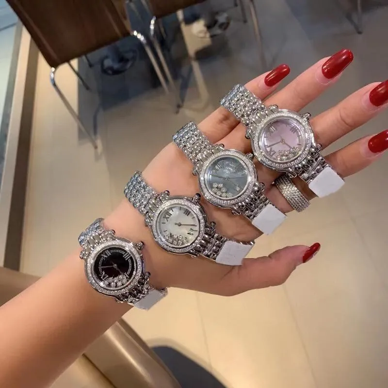 Horloges 30mm Famous Happy Stones Horloge Vrouwen Staal Quartz Polshorloge Romeins nummer Wijzerplaat Horloges Parelmoer Shell Diamond ClockWrist