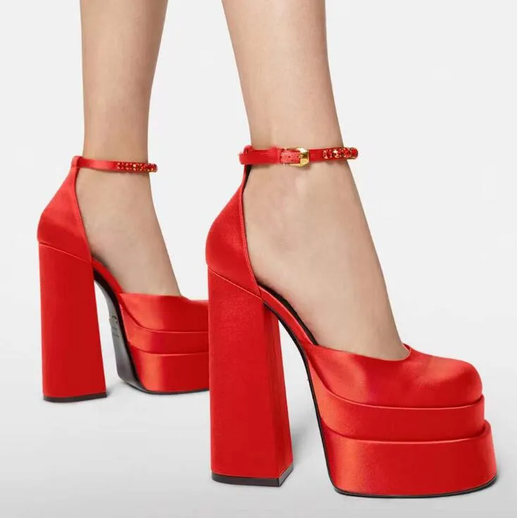 2021 여성 슈퍼 14cm 하이힐 신발 4.5cm 플랫폼 실크 새틴 다이아몬드 폴리 우레탄 하단 파티 웨딩 버클 드레스 크기 35-42