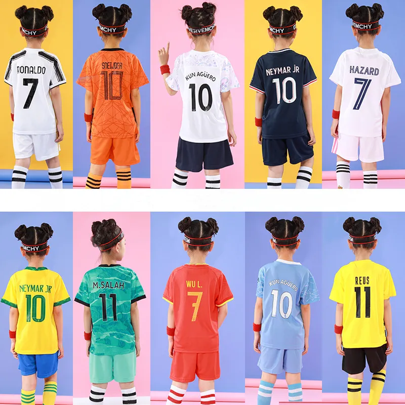 Maglie da calcio per bambini e ragazzi Uniformi Abbigliamento sportivo Kit da calcio per bambini in bianco Set di pantaloncini da allenamento per ragazzi e ragazze traspiranti