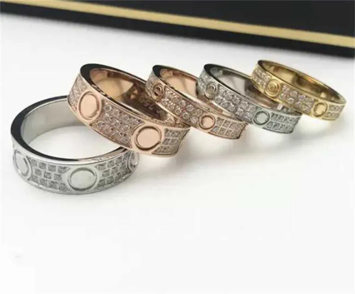 2022 Full Diamond Titanium Steel Silver Love Ring Men and Women Rose Gold Rings for Lovers Par Jewelry Gift5582