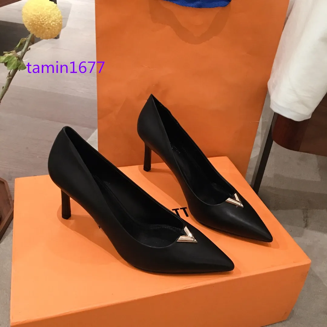 2022 designer au début du printemps de luxe chaussures simples bouche peu profonde bout pointu impression sandales femmes en cuir espace arrière chat fin talon haut 8cm lettres taille sexy 34-42 avec boîte