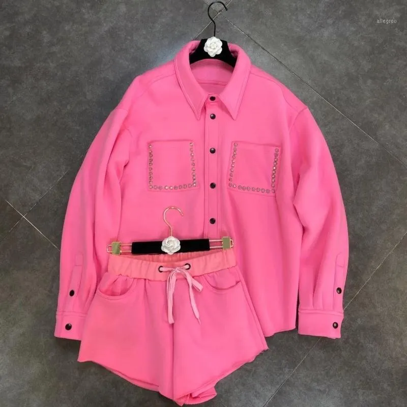 Kvinnors spårningsdräkter 2022 Autumn Spring Single Breasted Buttons Rivet Velvet Coat Elastic Shorts Pink Two Piece Set Women Outfits Pocket Ytter