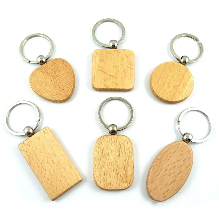 Specialdesigna Gulliga Trä Keychains Personliga Graverad Keychain Carving Rektangel Square Round Heart Shape SZ621