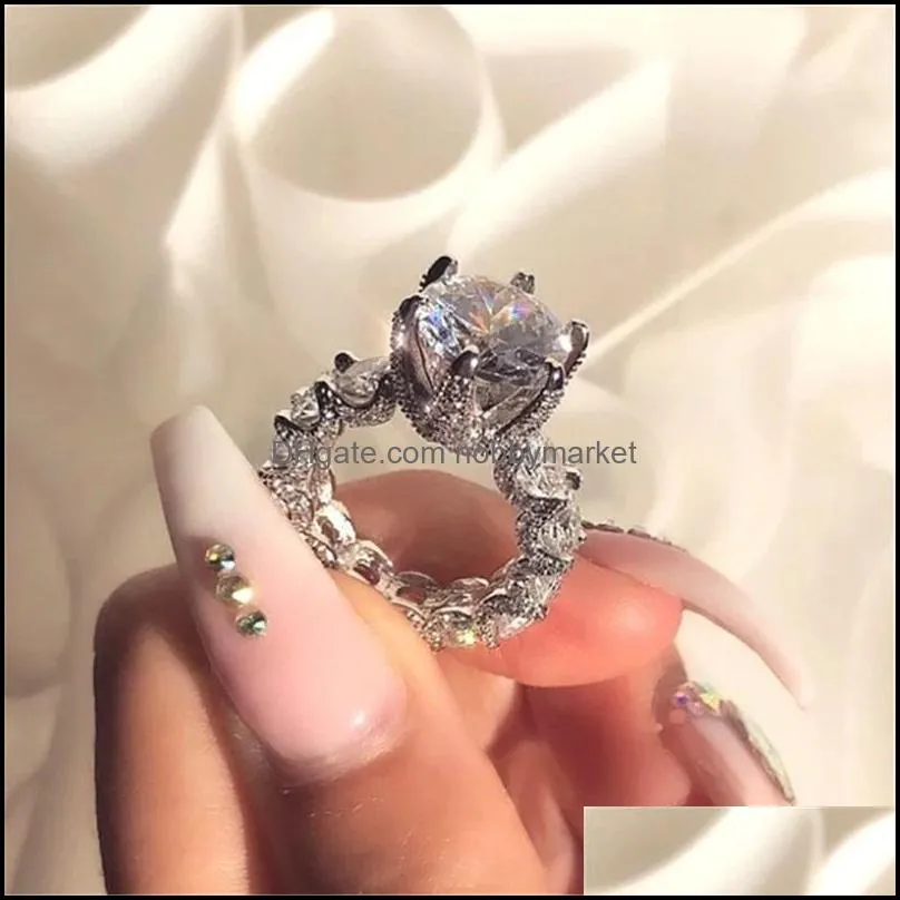 Fashion Silver Color Rhinestone Crystal Love Band Solitaire Rings For Women Diamond CZ Stone Wedding Engagement Finger Ring Vintage Jewelry Accessories