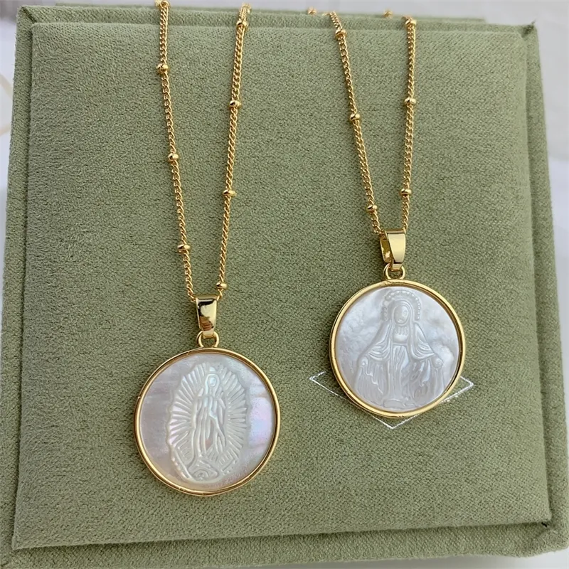 Moda Madreperla Shell Medaglia rotonda Guadalupe Vergine Maria Pendenti con gemme e perle Collana per le donne Collana girocollo 2021 Gioielli di lusso