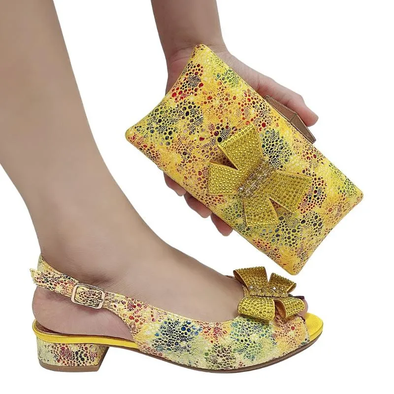 Sandales Jaune Talons Bas Designer Avec Ensemble De Sac Assorti Italien Chaussures Sac À Main Femmes Été À Assortir