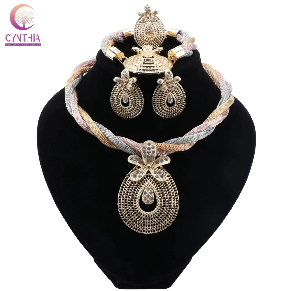 Nigerianska Kvinnor Bröllop Smycken Set Dubai Guld Färgglada Bröllop Afrikansk Kvinna Kostym Jewellry Set Partihandel