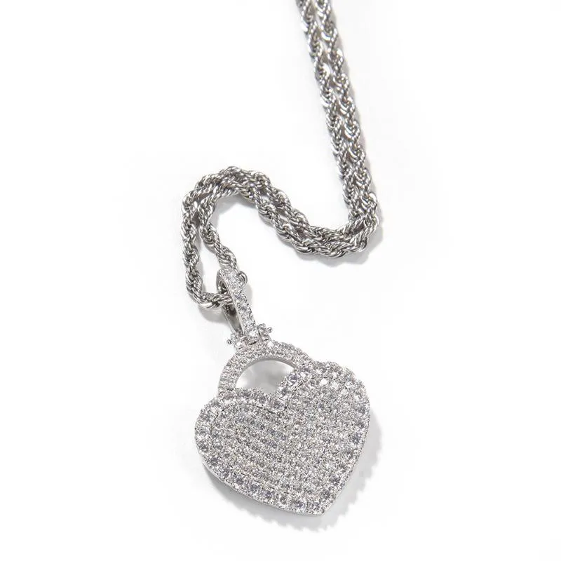 Colares pendentes Garra de hip hop Configuração de 5a CZ Bling Iced Pingents Solid Heart para homens Jóias de rapper Drop Grop Drop