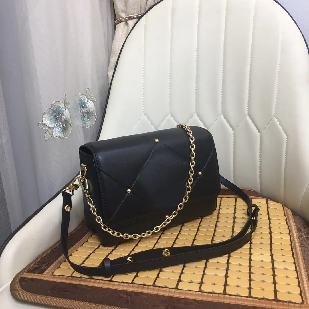 2022 Luxury Designer Twist Lock Cross Body Bags WOMEN Small Stitched ...