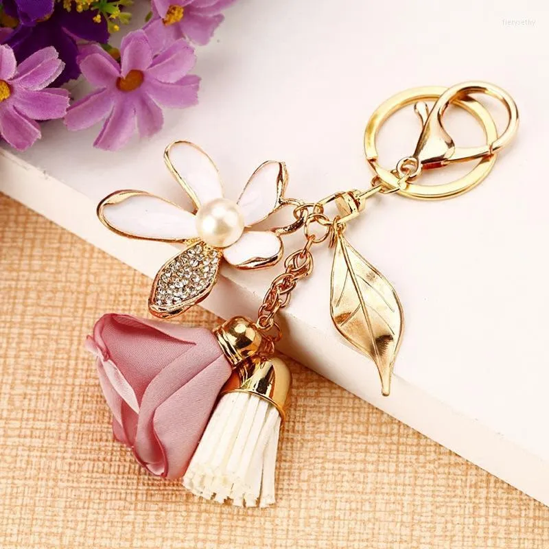 Keychains doek Rose Flower Keychain Crystal Tassel Car Key Chain Women Bag Charms for Keys Accessoires Chiffon Tassels Rings A0740KeyChains