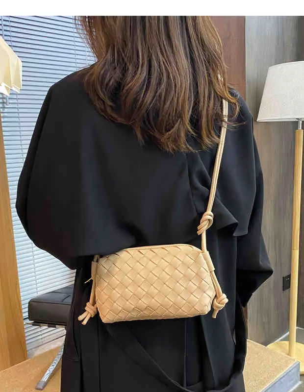 Classic Woven Small Square Bag 2022 New All-Match Hand-Woven Shoulder Bag Fashion Luxury Brand Dign Simple Msenger Bag