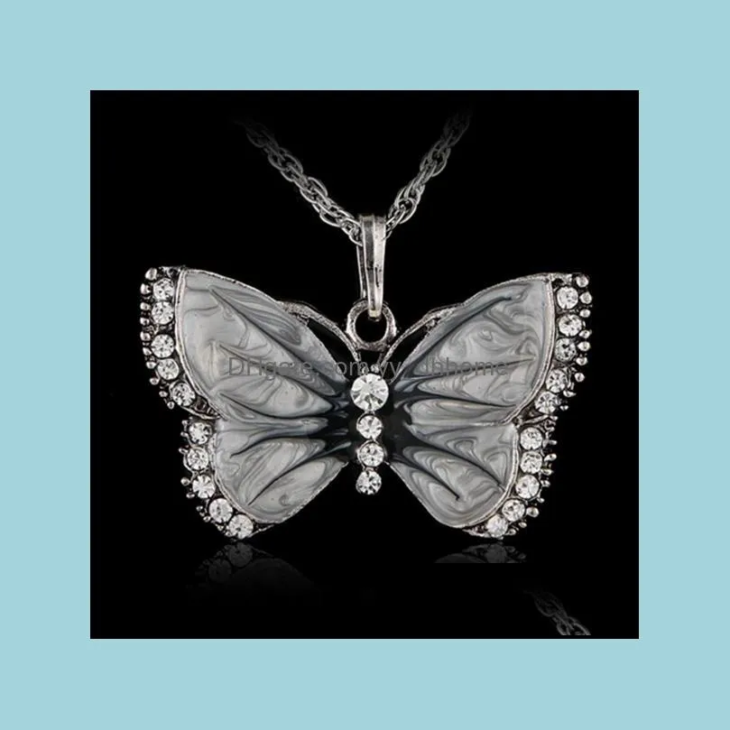 Vintage Butterfly Pendant necklace for women Girl dress Clothing Costume Jewelry animal necklace