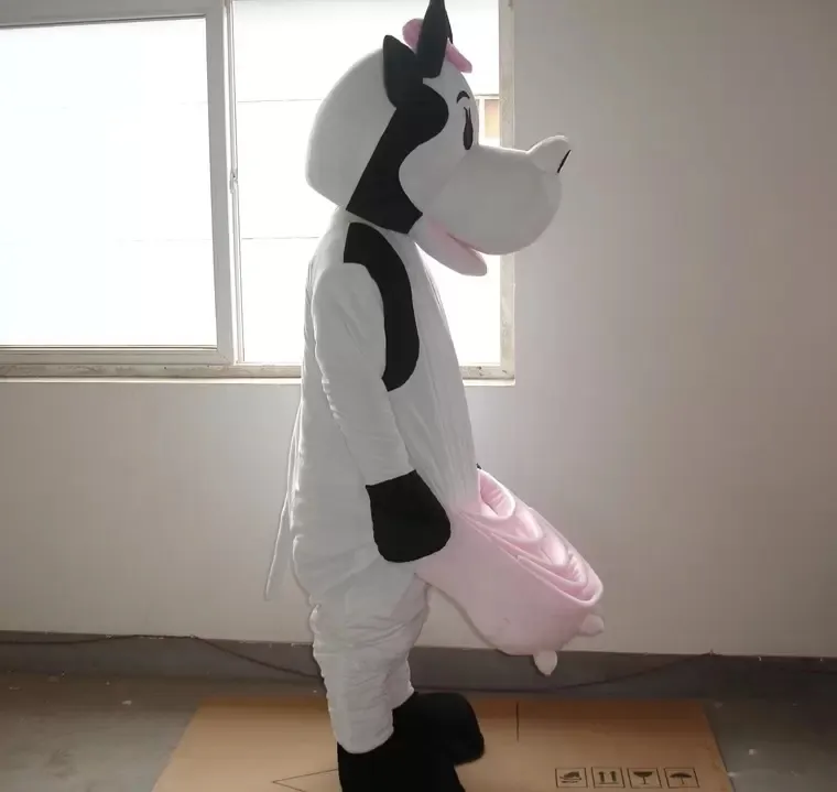 2022 NY MASCOT DOLL Costume Cow Mascot Costume Suits Adults Size Advertising Party Game Dress Outfits