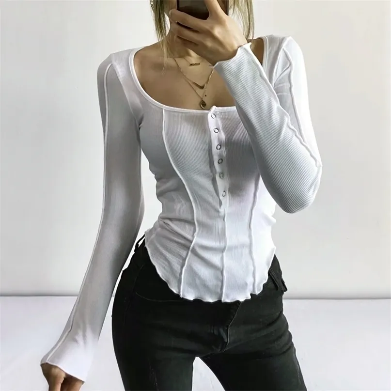 Mulheres expostas costuras manga longa top curvo hem montado manga longa t-shirt com botão detalhe 220409