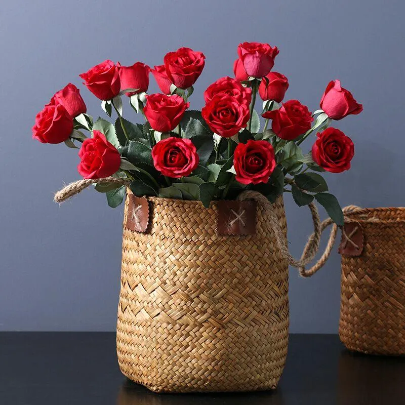 Ghirlande di fiori decorativi Rosso 15 steli Lattice Rosa Fiore artificiale Matrimonio Real Touch Decorazione della caffetteria per la casa - INDIGODecorative