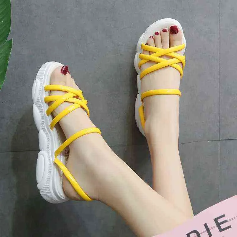 2022 New Summer Sneakers Slippers Women Korean Fashion Platform Vulcanized Shoes Outdoor Casual All-Match Sandals Beach Shoes Y220421