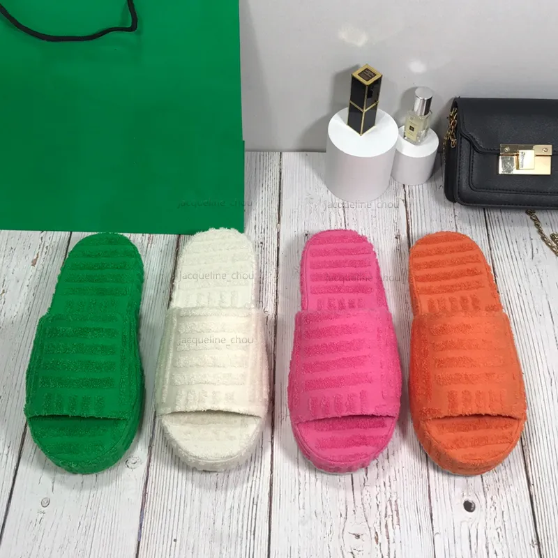 Kadın Platformu için Tasarımcı Terlik Sandal Kalınlaştırılmış Kule Slaytlar Kabarık Terlik Kumaş Kauçuk Kürk Pamuk Çim Yeşil Kalın Alt Sliders Ayakkabı Kutu