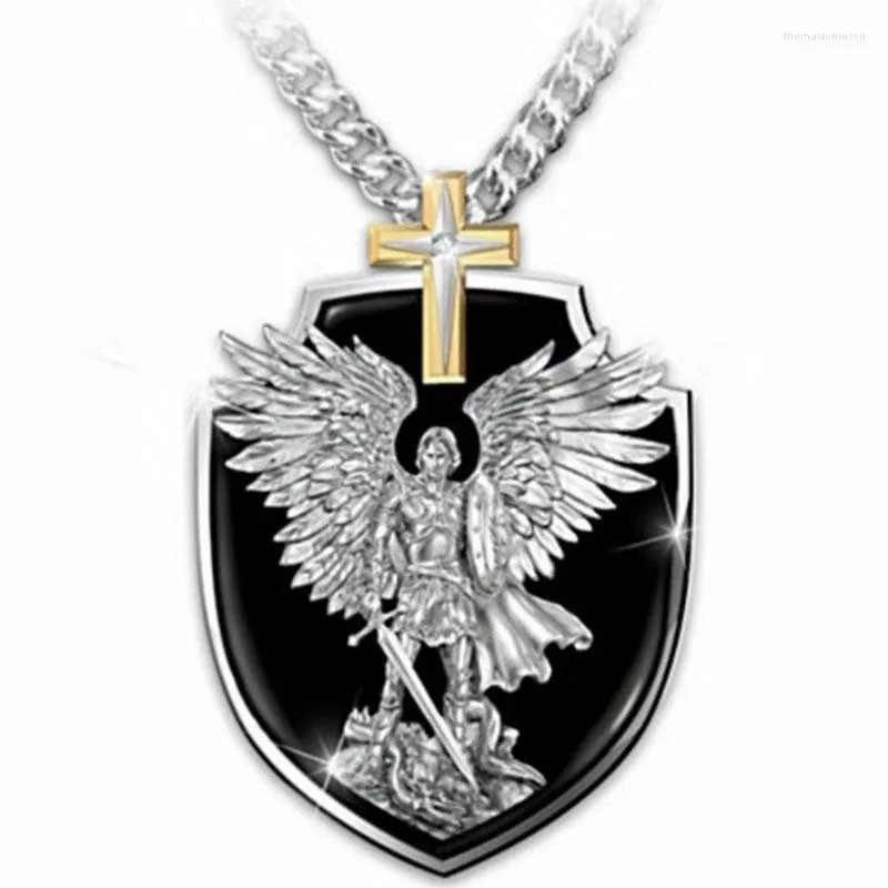 Pendanthalsband Gothic Knight Shield Cross Necklace 2022 Punk Metal Men's Chocker med bokstäver i retro smycken Party Gifts1
