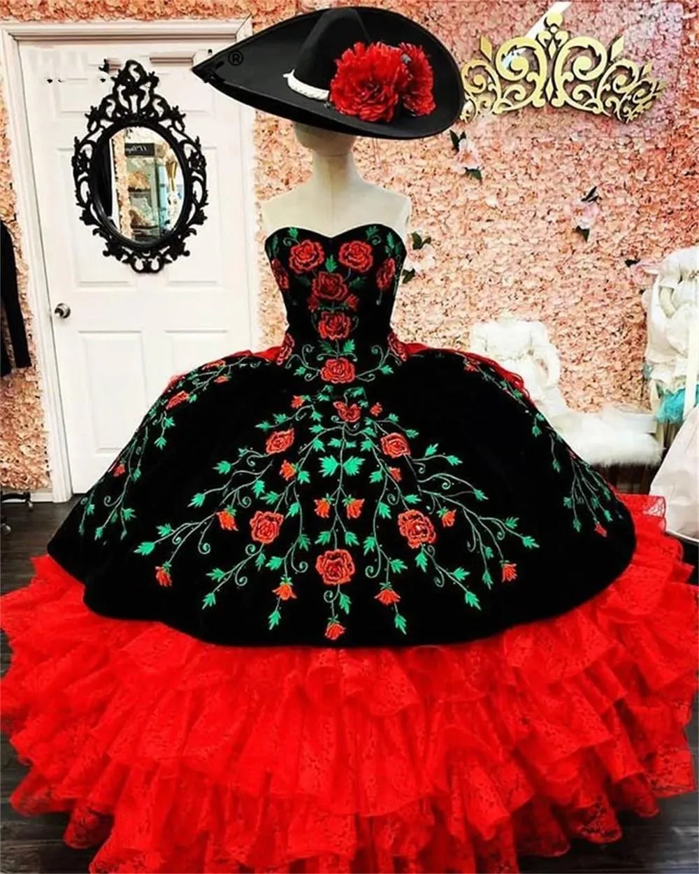 멕시코 공 가운 Quinceanera Dresses 2022 레이스 업 코르 셋 다시 우아한 얇은 명주 그 껍질 달콤한 16 드레스 자수 Vestidos de xv años