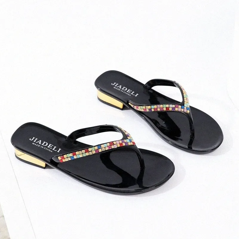 Summer Beach Shoe Slipper Fashion Femmes Slippers Topp Flops with Rhinestones Femmes Sandales Chaussures décontractées 53SS #