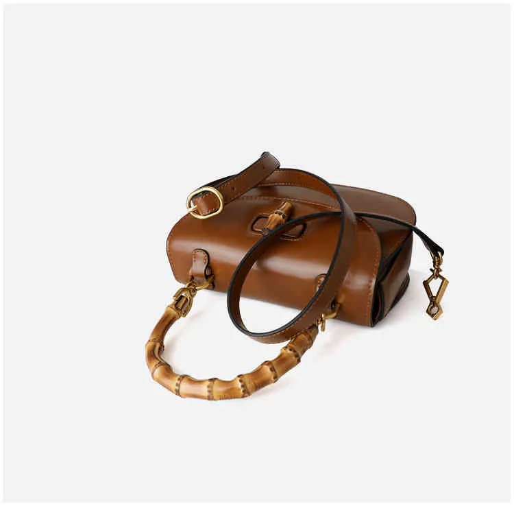 DHgate.com:Chic Black Leather Shoulder Bag - Designer