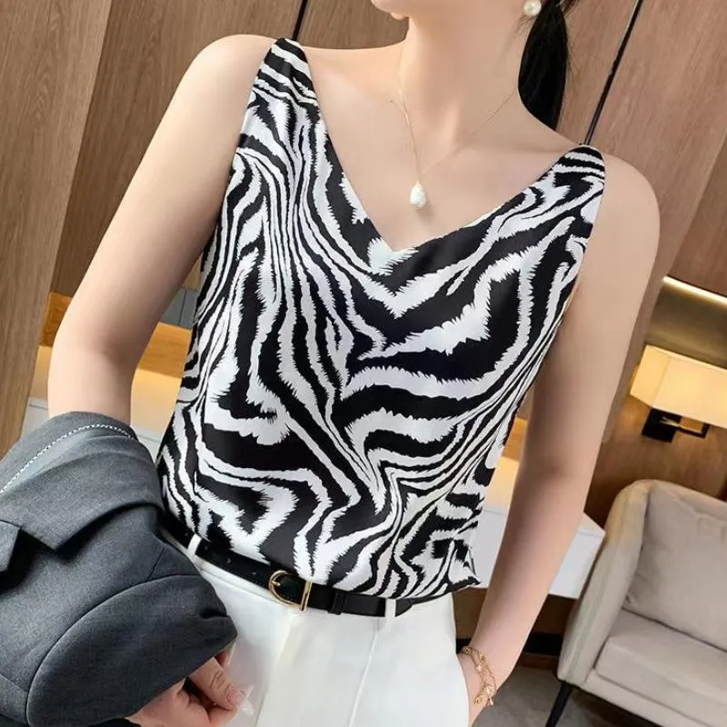 Kvinnors blusar skjortor Satin Silk Camis Woman Summer Leopard Printing Tees Mujer Tanks Topps Women Plus Size Korean Fashion Clothes Harajuk