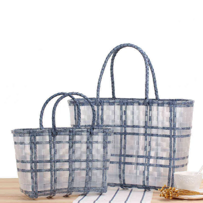 2022 Fashion PVC Handbag For Women Handwoven Check Vegetable Basket Bag Female Casual Tote Plastic Transparent Jelly Beach 220512