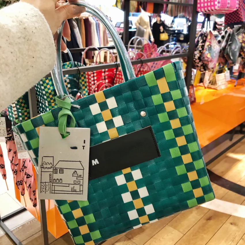 Модные женские дизайнерские сумки панели с корзиной плетена