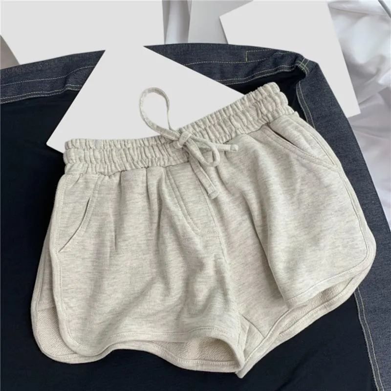 Grey 2024 Summer Coton Cotton Shorts pour femmes Pantalon court a la taille elastique confortable pour la maison des dames
