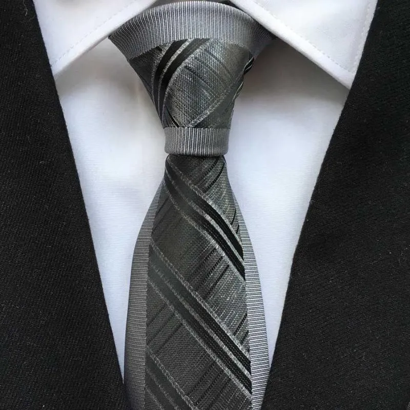 Papillon Designer Cravatta sottile sottile Cravatta di lusso da uomo Bordo grigio con strisce diagonali Fiocco