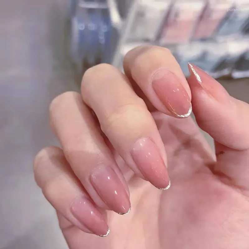 False Nails 24pcs 짧은 스틸레토 프렌치 핑크 골드 림 프레스 디자인 반짝이는 파우더 네일 아트 팁 접착제 스티커 매니큐어 prud22