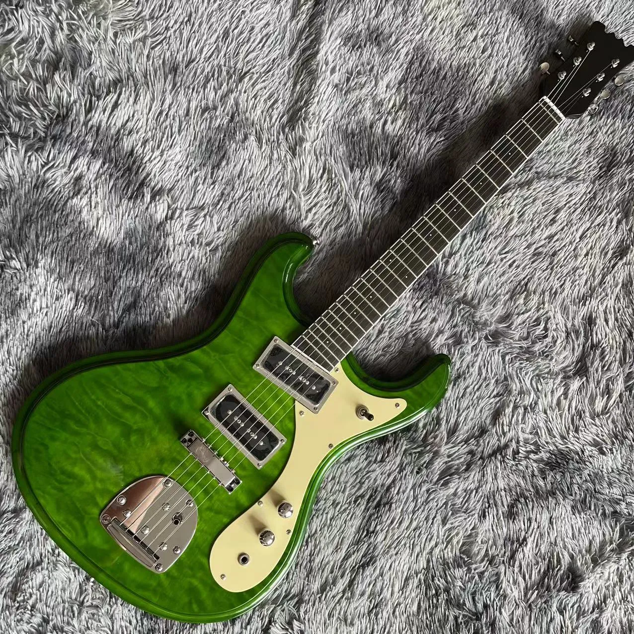 Custom Grand MOS 1960 1966 1969 Ventures guitare électrique Johnny Ramone ondulation de l'eau en couleur verte accepter la commande OEM de guitare