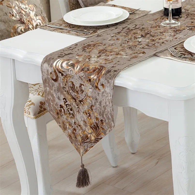 Style européen classique maison flanelle chemin de table mode contracté couverture de thé moderne luxe réfrigérateur garde-robe drapeau 53 220615