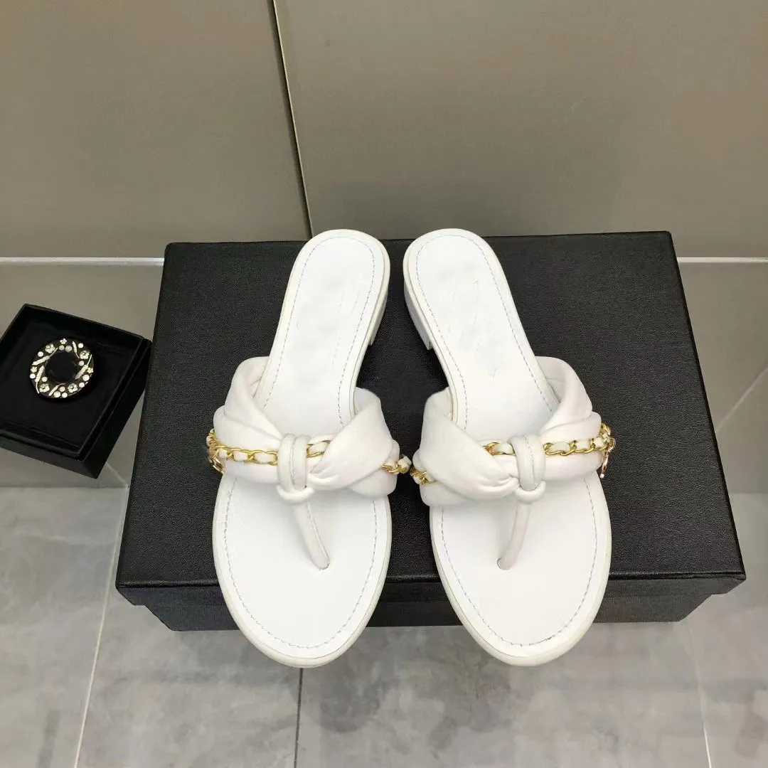 Nuova Fashion Designer Metal Clip Slifori piatti per donne Flipfulli Sandali in pelle di lusso Sandals Calco di sandalo in pelle farfalla