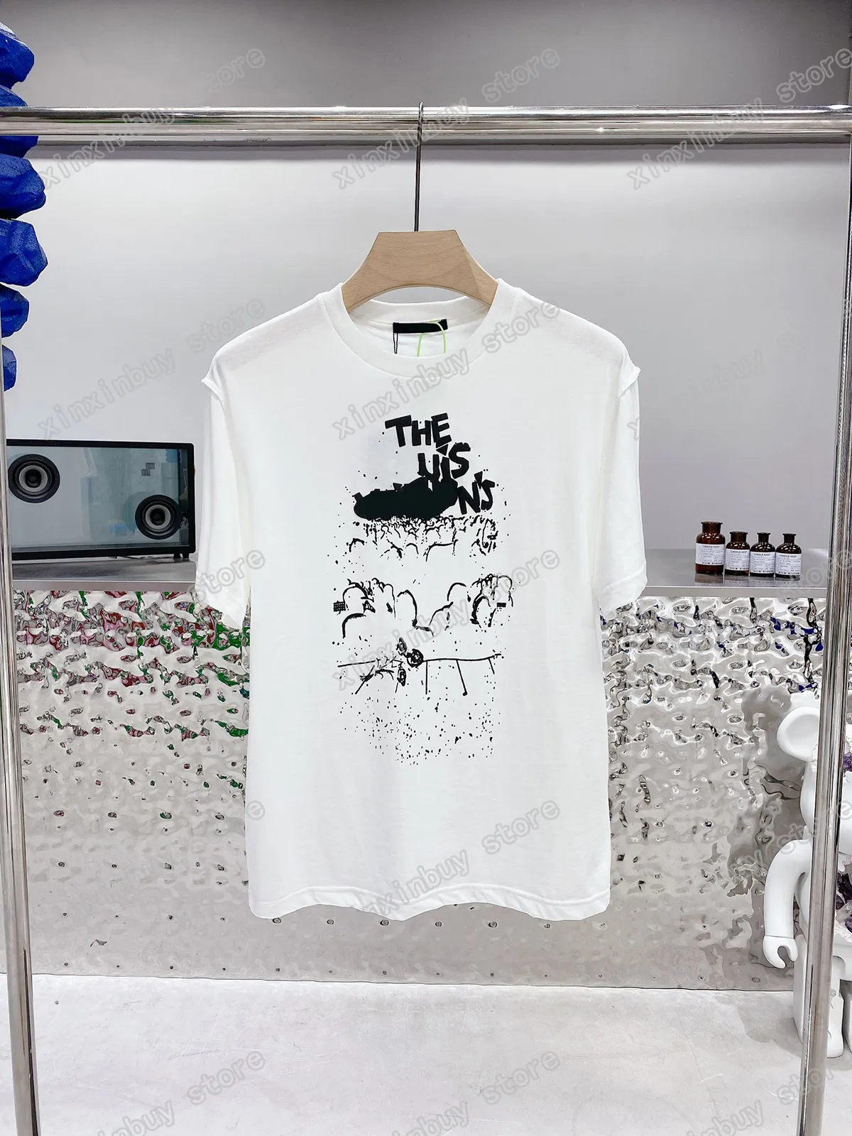 22SS Erkek Kadın Tasarımcılar Tişört Tee Graffiti Çiçekler Mektup Baskı Kısa Kollu Adam Mürettebat Boyun Sokak Giyim Beyaz Siyah Xinxinbuy XS-L