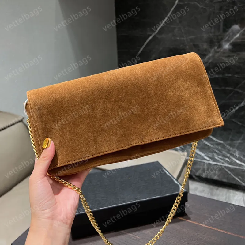 2 couleurs Sacs à bandoulières Femmes Sac sous bras Mini Tacés Tassel Hands Sac à main Luxury Designer Chains Letters Poursts Lady Pochette High Quality Handsbags It Travail