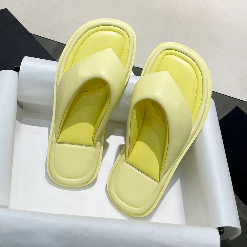 Sandales à plateforme en cuir de créateur Nouvel été Mules confortables Fond plat Pantoufles décontractées Sandales de plage multicolores pour femmes Taille 35-42 avec boîte 357