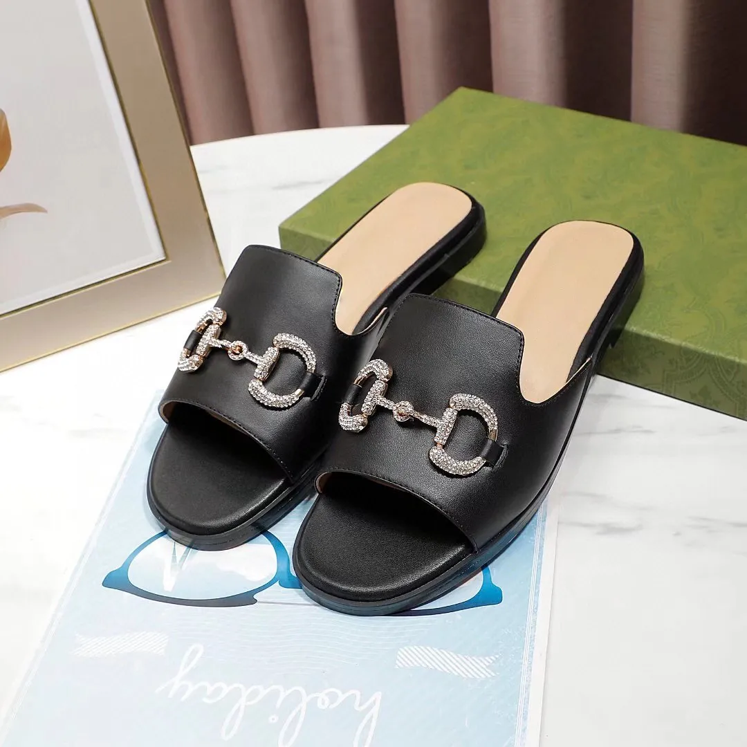 2022 designer design fashion women`s sandals slippers leather low heel inlaid diamond horse buckle luxury atmosphere high quality you are 34-41