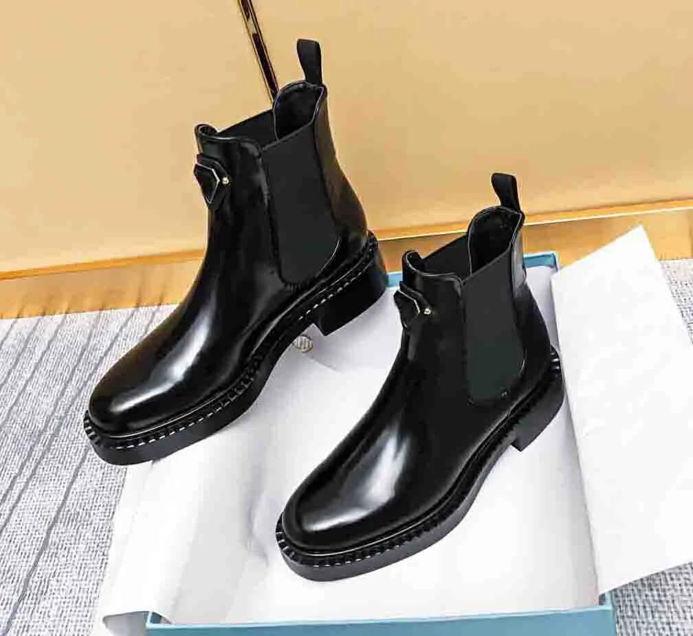 Eleganti marchi famosi Stivaletti neri da donna Tacchi bassi Lug Lady Party Wedding Combat Stivaletti Scarpe EU35 43