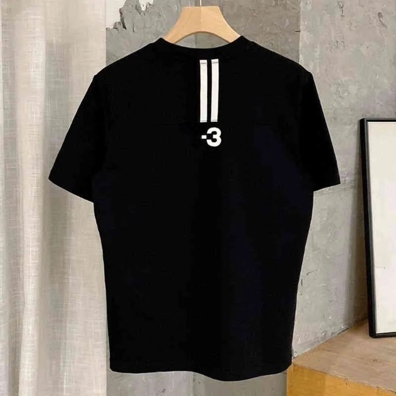 Hett säljande sommar bomull t-shirt Tide Brand Y3 Lägger rundhalsad Kortärmad T-shirt Modedesigner Tre-bars lös Casual Top