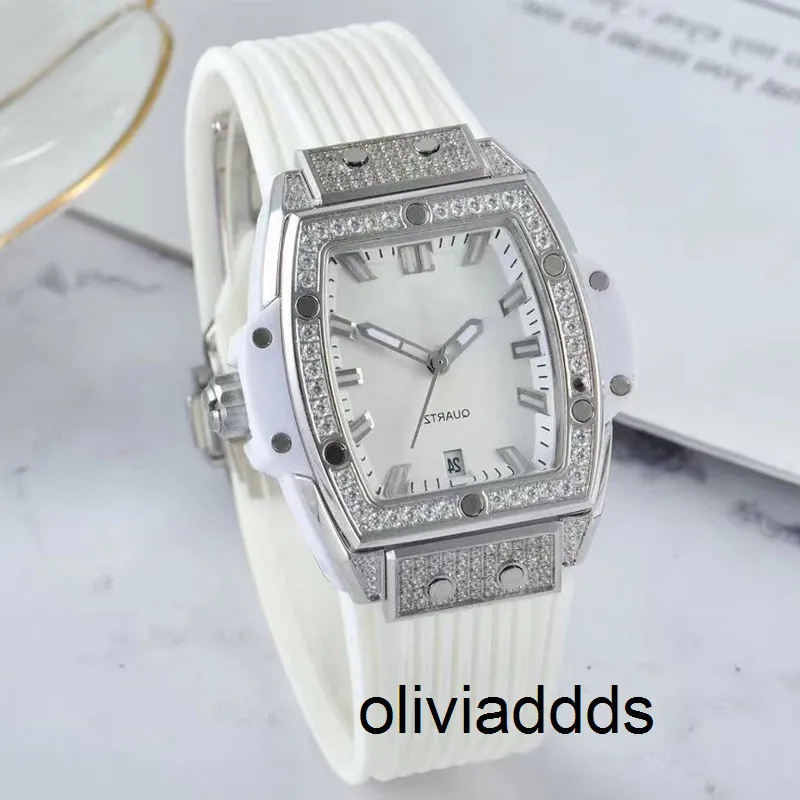 Hot Selling Women's Luxury Waterproof Quartz Watches Top AAA Högkvalitativ modedesigner Watches 4BXK