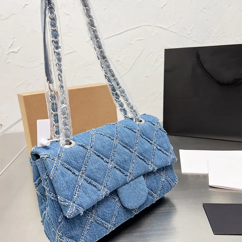 chaîne en denim sac à bandoulière 25cm sac de designer vintage les fourre-tout portefeuille sac à main rabat sacs de luxe personnalisés 2021 Ceci est la nouvelle mode femmes sacs à main cross body